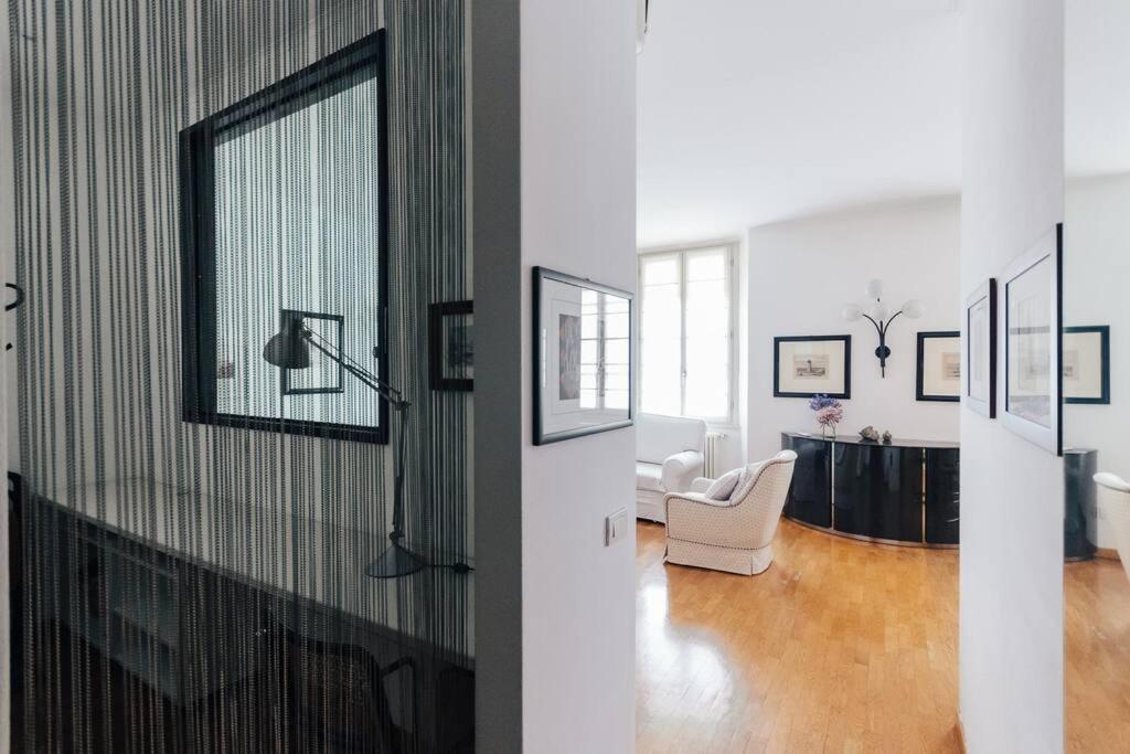 شقة La Casa Di Isa ليكو الغرفة الصورة